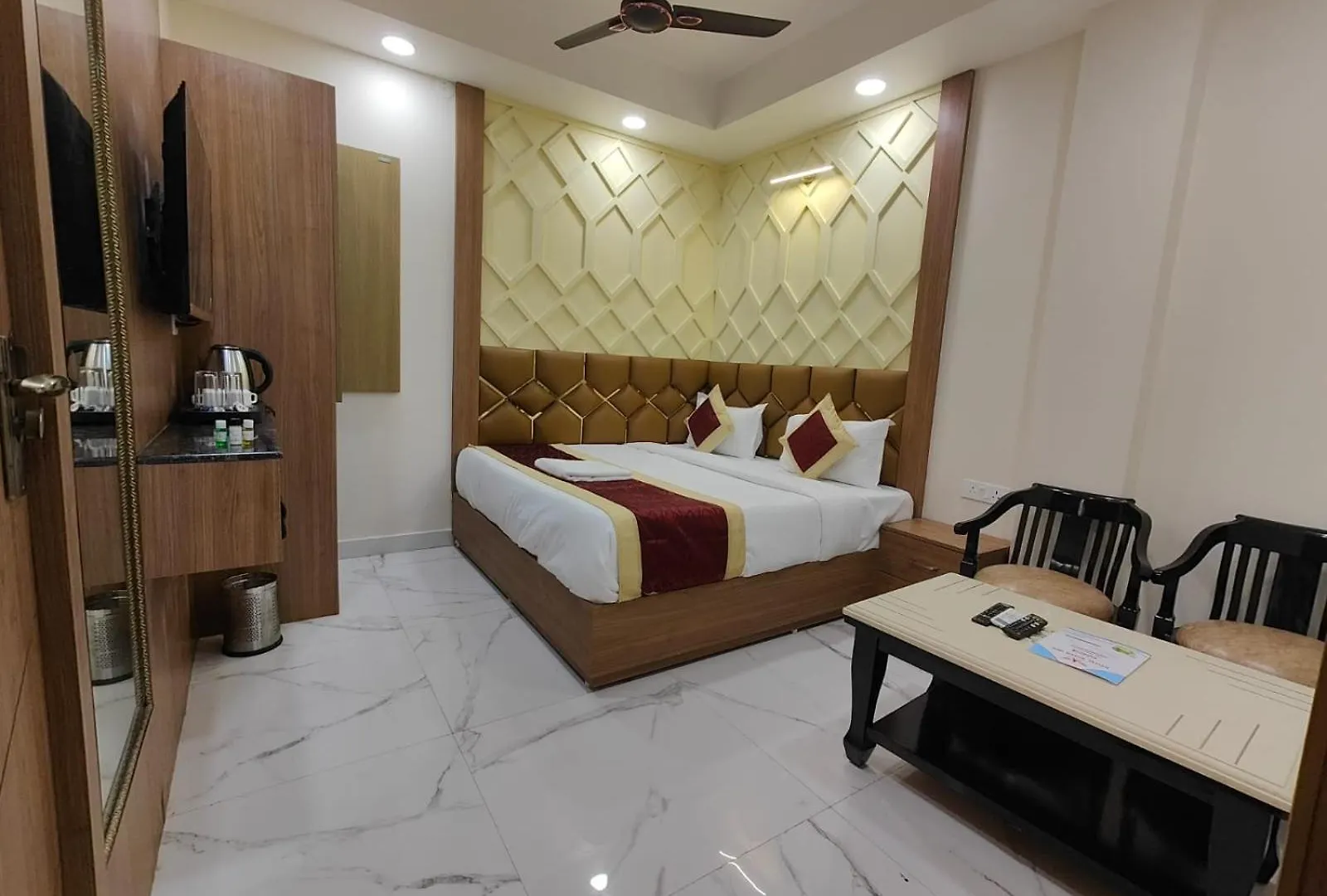 Hotel Nova Suites-Delhi Airocity New Delhi 5*,  India