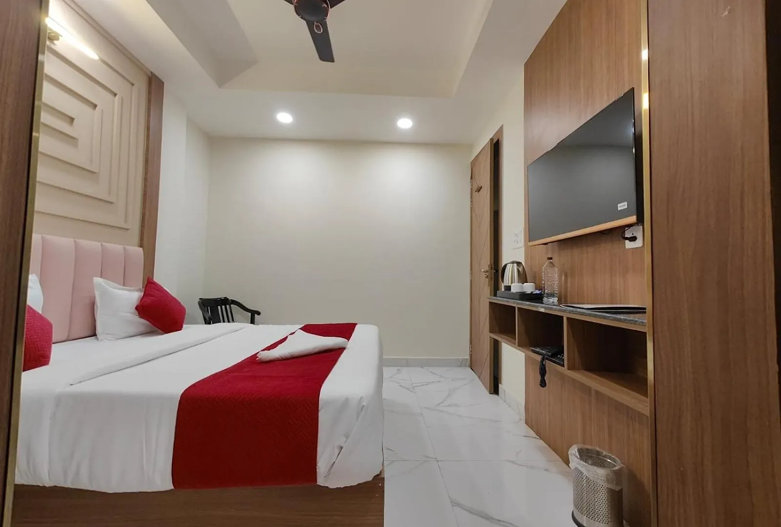 Hotel Nova Suites-Delhi Airocity New Delhi